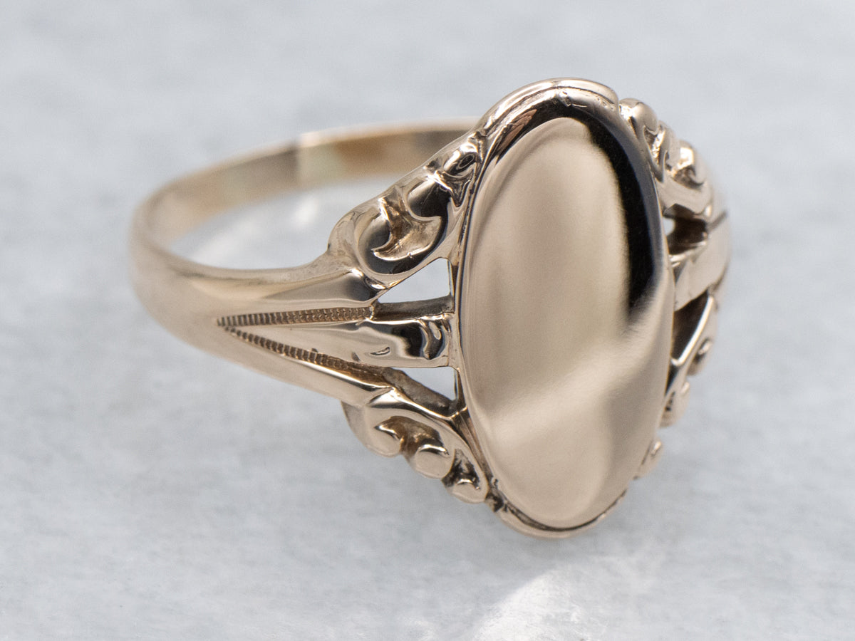 Victorian Gold Oval Face Signet Ring
