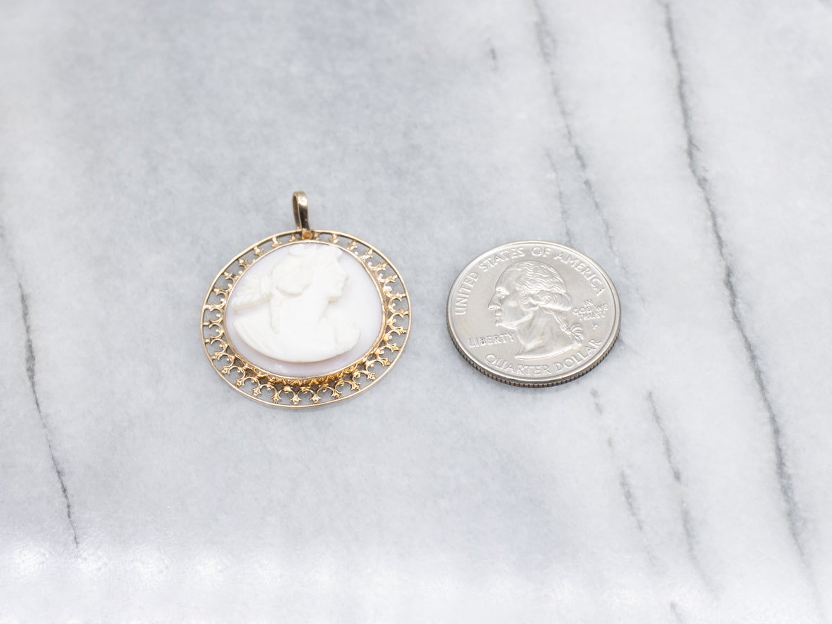 Light Pink Conch Shell Cameo Yellow Gold Pendant