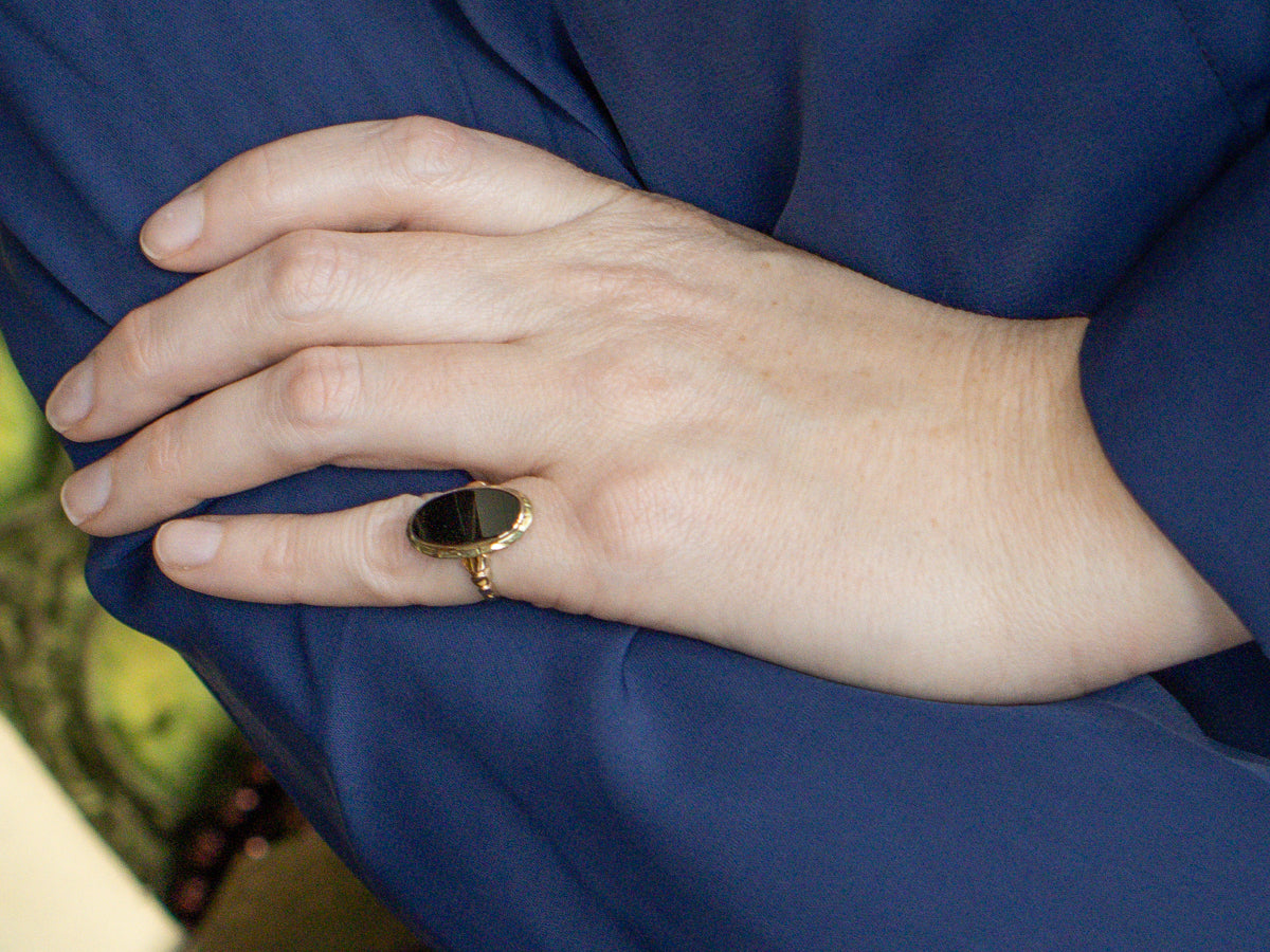 Vintage Black Onyx Ladies Cabochon Ring
