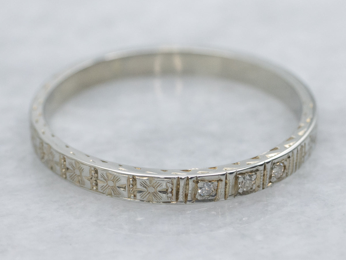Antique Diamond Floral Patterned White Gold Band