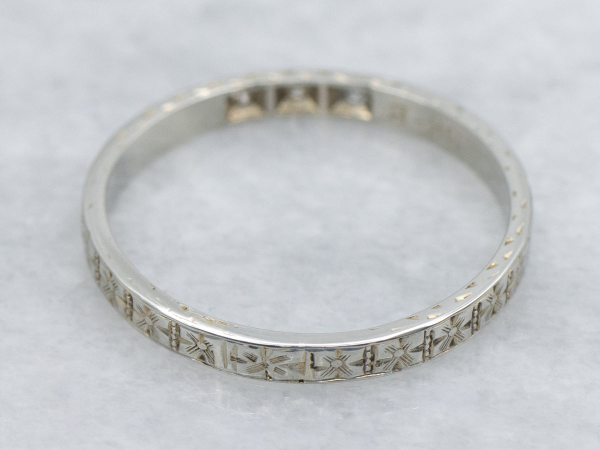 Antique Diamond Floral Patterned White Gold Band