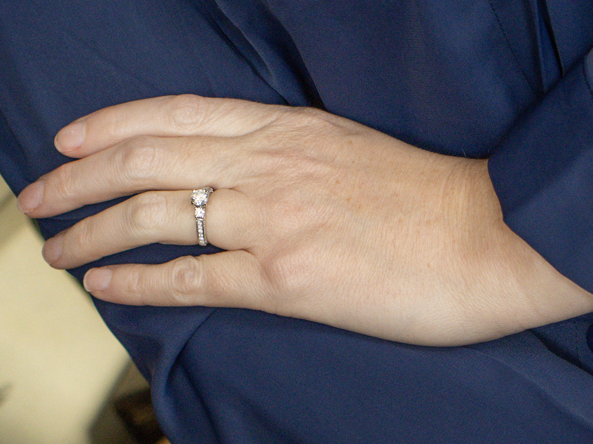 Round Brilliant Diamond Modern White Gold Engagement Ring