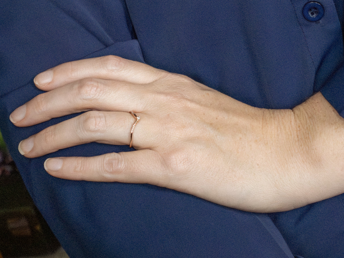 Rose Gold V-Shaped Diamond Guard Band