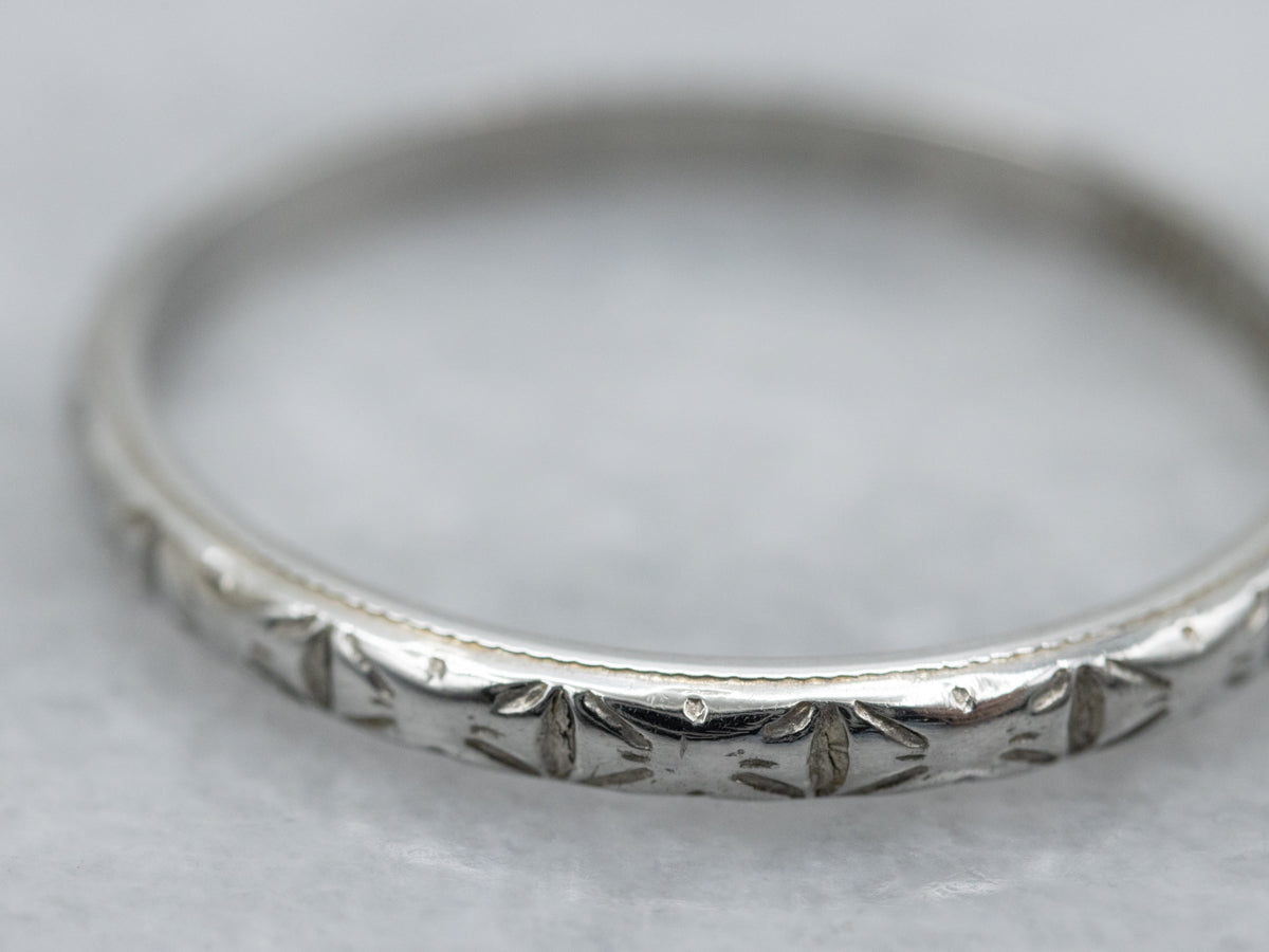 Antique 18-Karat White Gold Forget-Me-Not Patterned Band