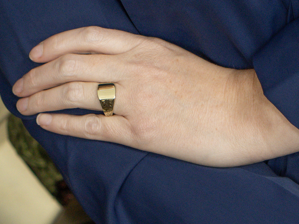 Art Nouveau Era Men's Green Gold Botanical Signet Ring