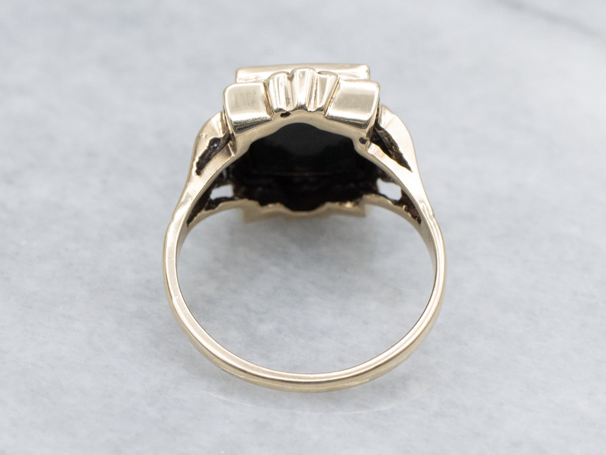 1940s Floral Yellow Gold Solitaire Ring with Bloodstone Center