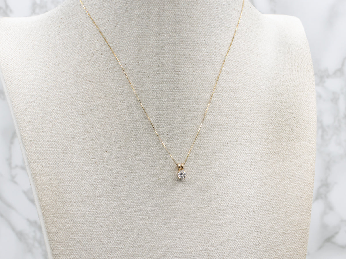 Simple Round Brilliant Diamond Solitaire Pendant