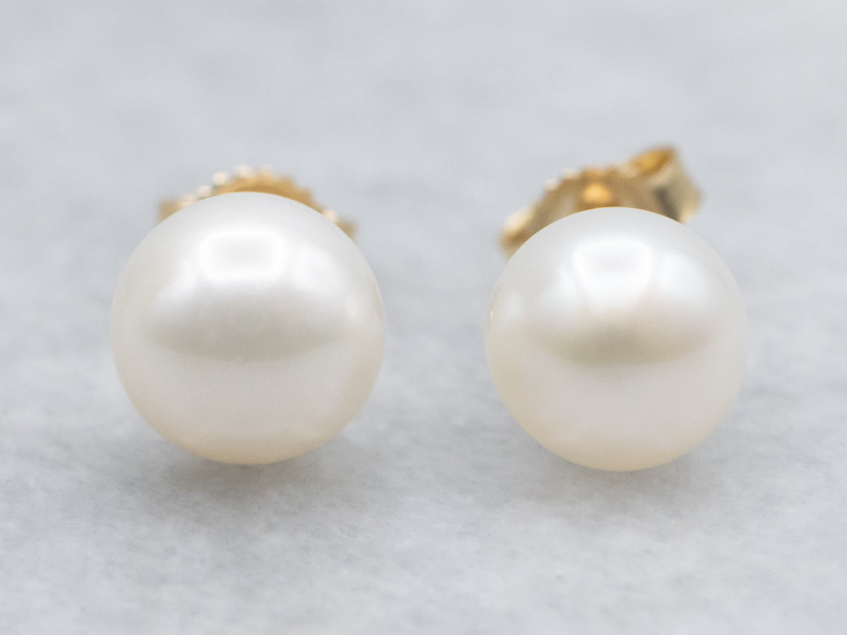 Button Pearl Yellow Gold Stud Earrings