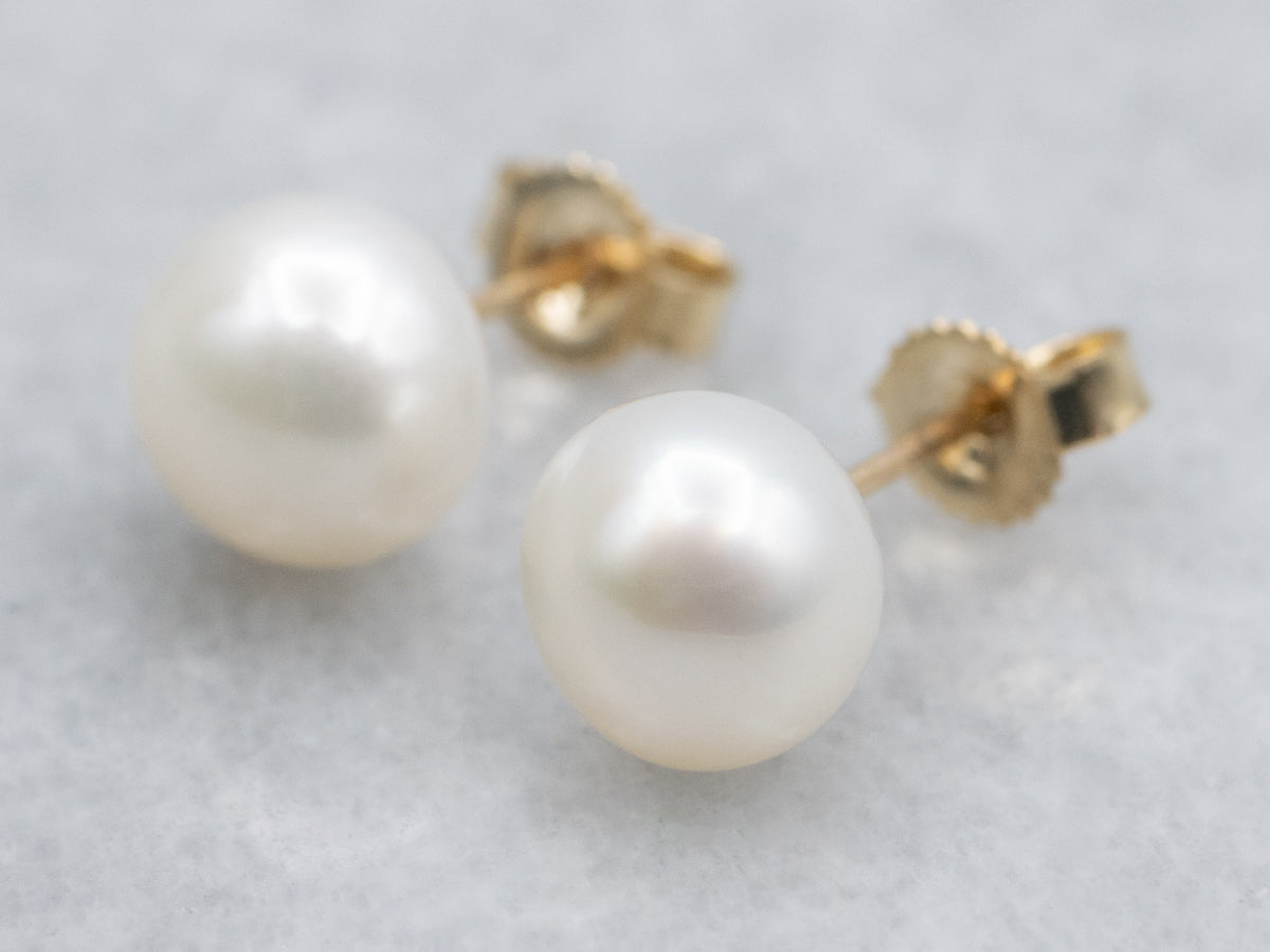 Button Pearl Yellow Gold Stud Earrings
