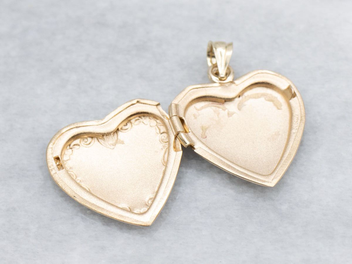 Vintage Gold "I Love You" Engraved Heart-Shaped Locket