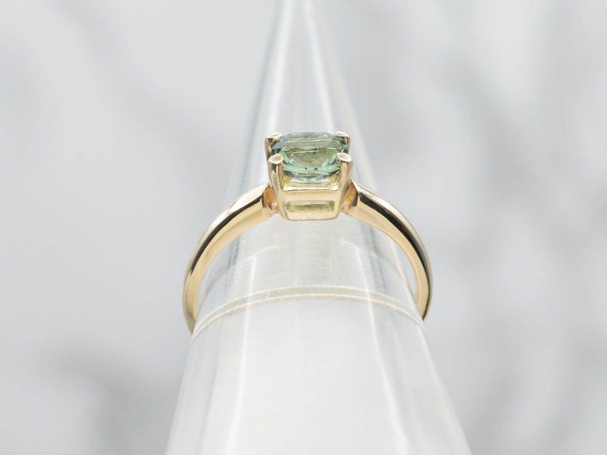 East-to-West Set Green Sapphire Gold Solitaire Ring