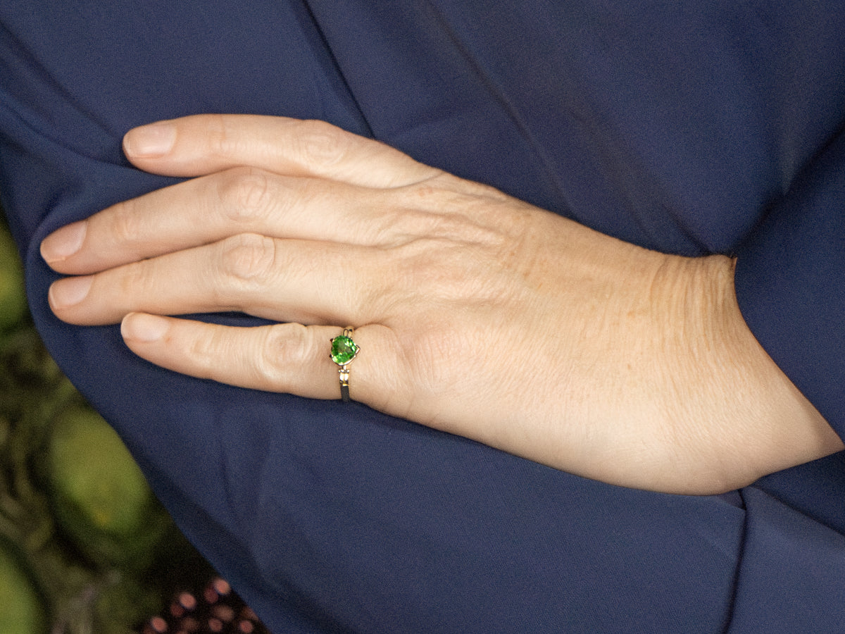 Heart-Shaped Green Garnet in Vintage Yellow Gold Solitaire Ring