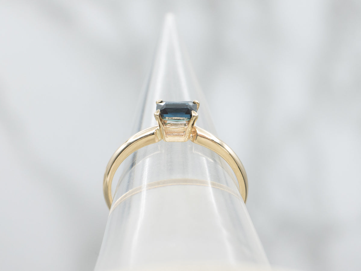 East-to-West Set Sapphire Yellow Gold Solitaire Ring