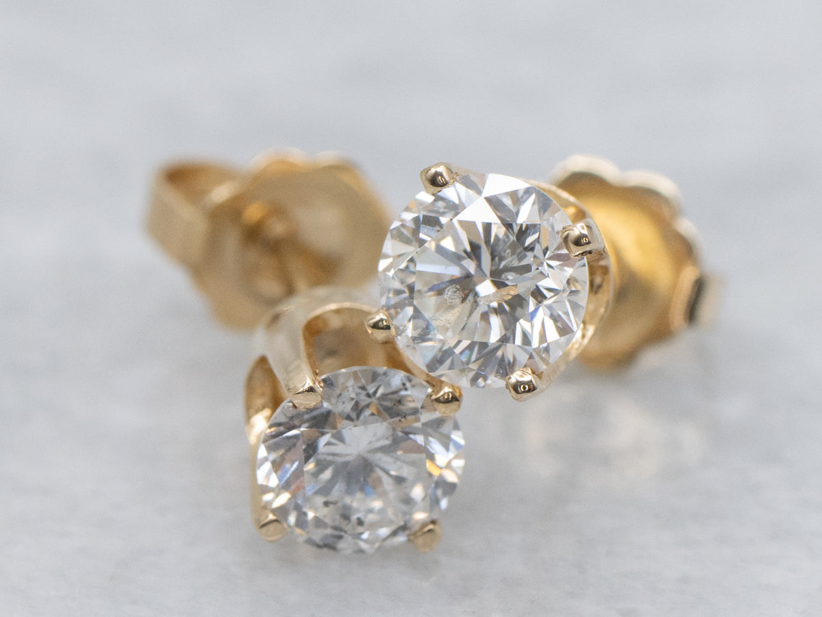 Simple Four-Prong Round Brilliant Diamond Stud Earrings