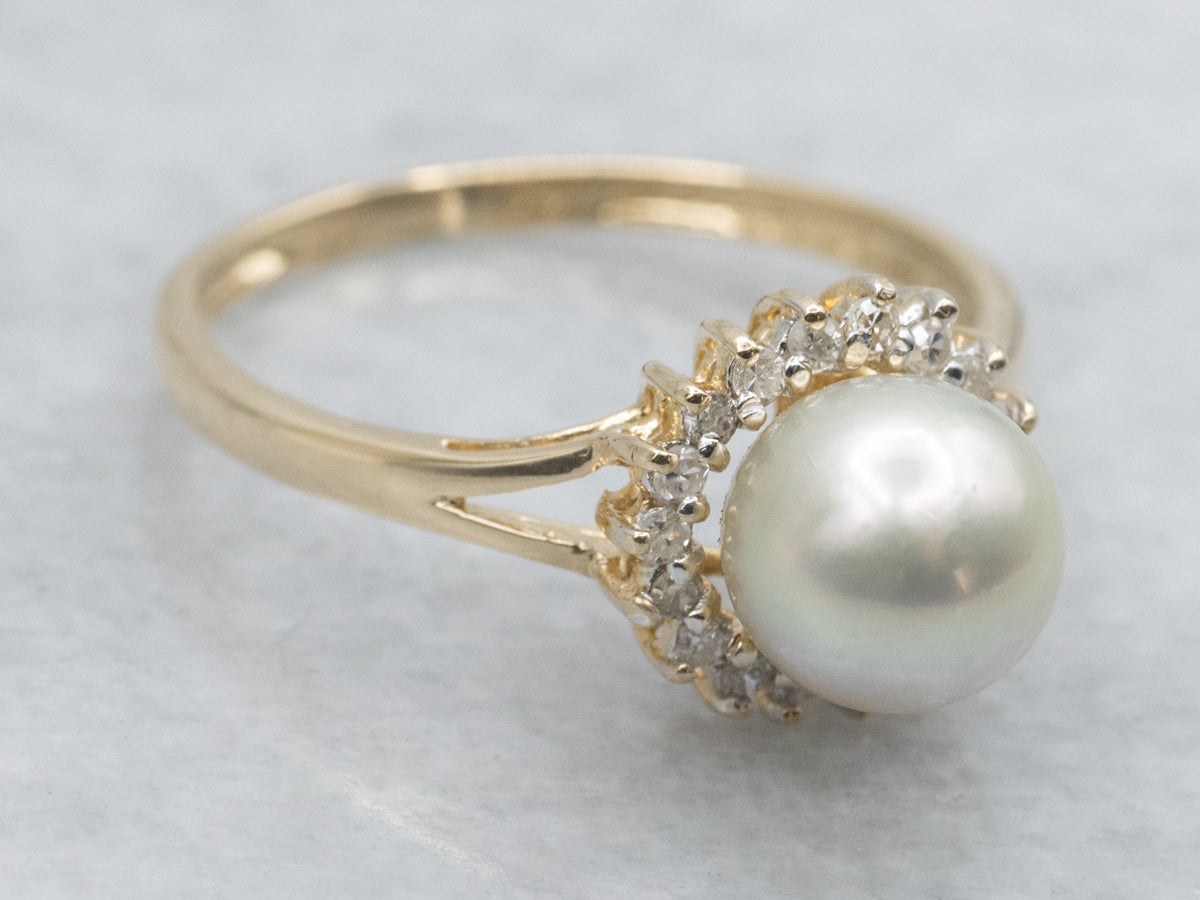 Classic Pearl and Diamond Halo Ring