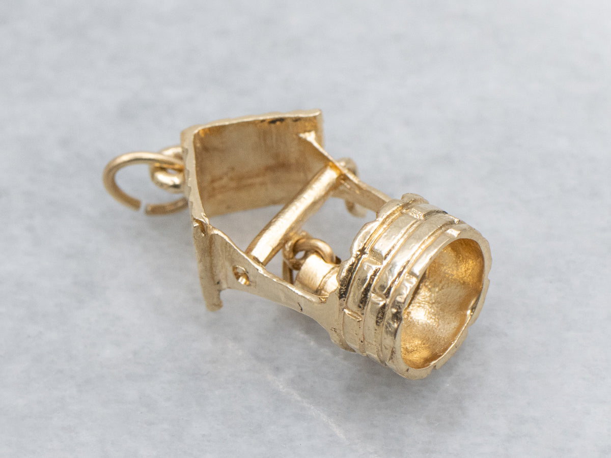 Well House and Bucket Vintage Yellow Gold Charm