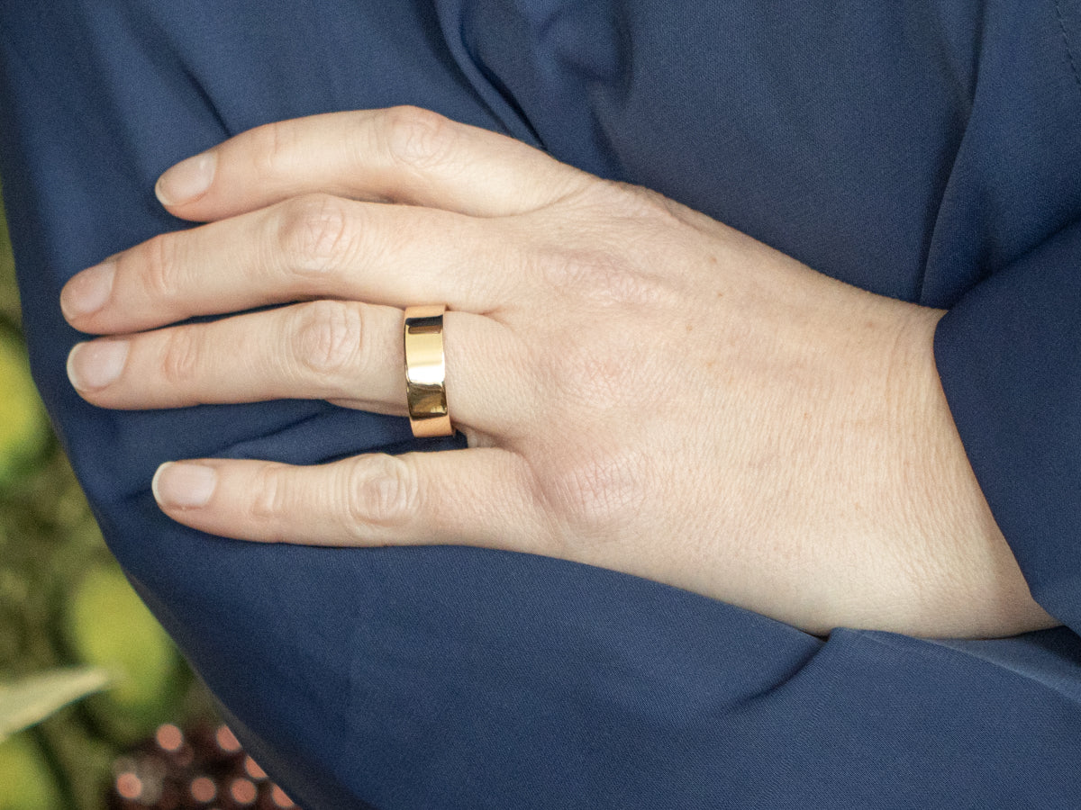 Men's Polished Gold Flat Wedding Band