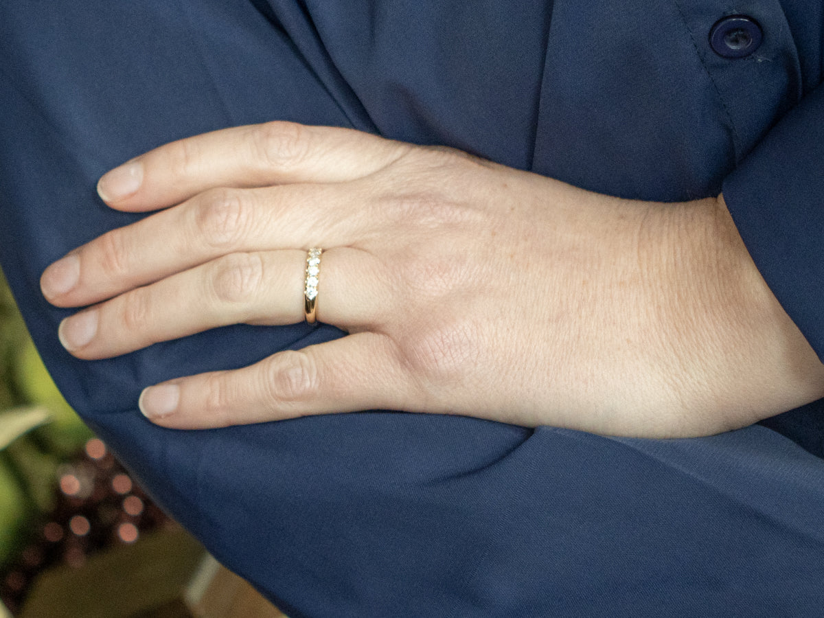 Round Brilliant Diamond and Gold Wedding Band