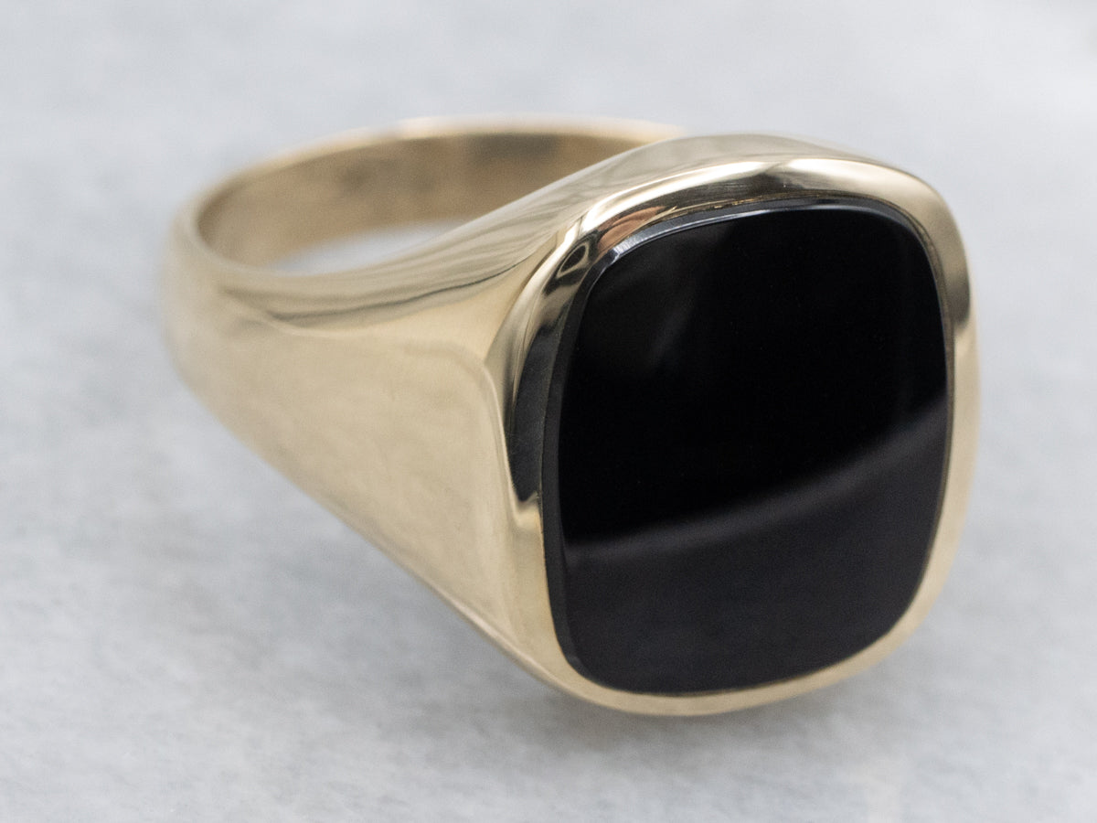 Men's Sleek Gold Bezel-Set Black Onyx Ring