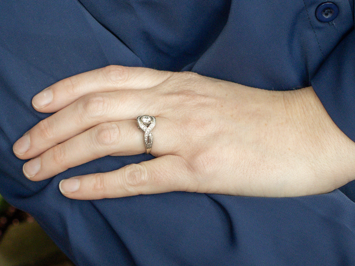 Twisting Round Brilliant Diamond Engagement Ring