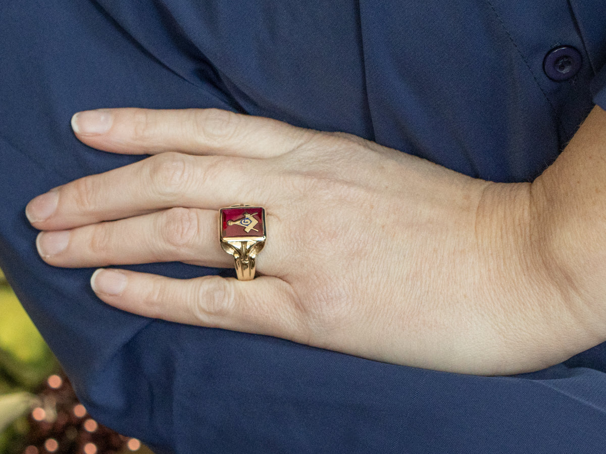 Men's Synthetic Ruby and Gold Vintage Masonic Ring
