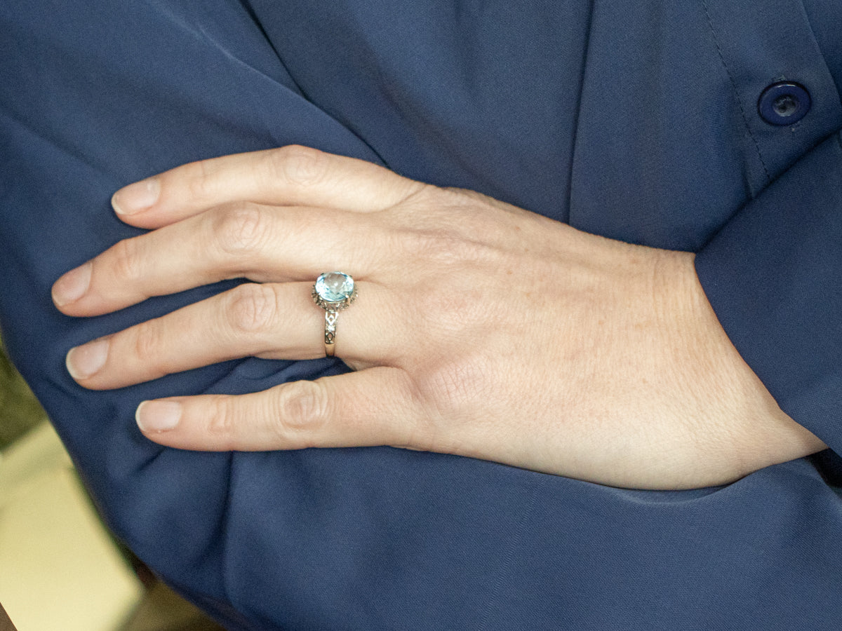 Stunning Blue Topaz and Diamond White Gold Filigree Ring