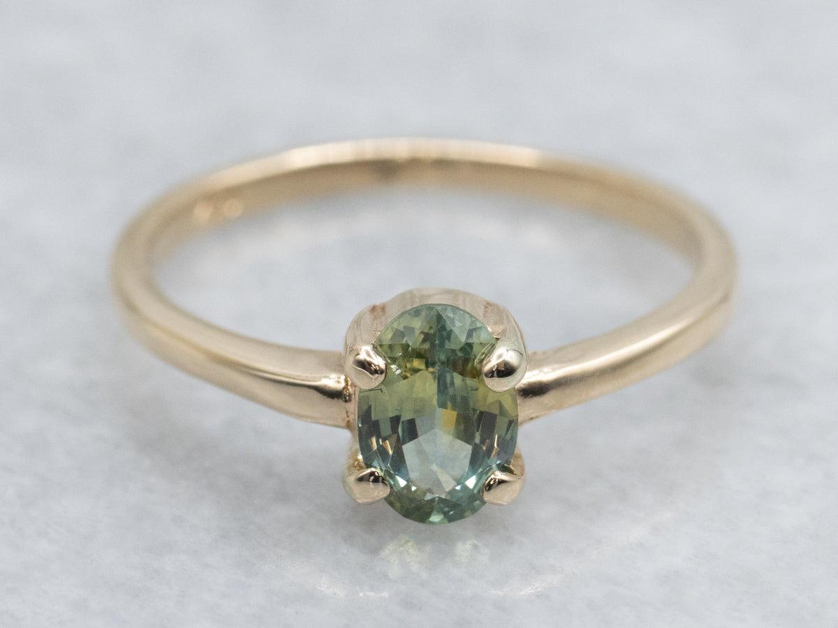 Stunning Bi-Colored Sapphire Solitaire Ring in Yellow Gold Setting