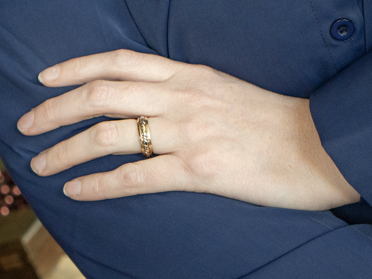 Art Carved Two-Tone Gold Rope Twist Center Band