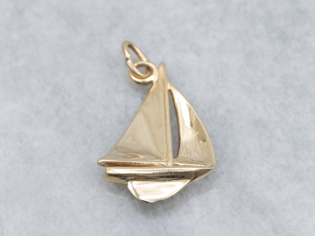 Yellow Gold Sailboat Pendant