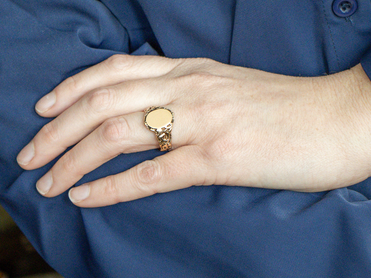 Ornate Antique Gold Oval-Top Signet Ring
