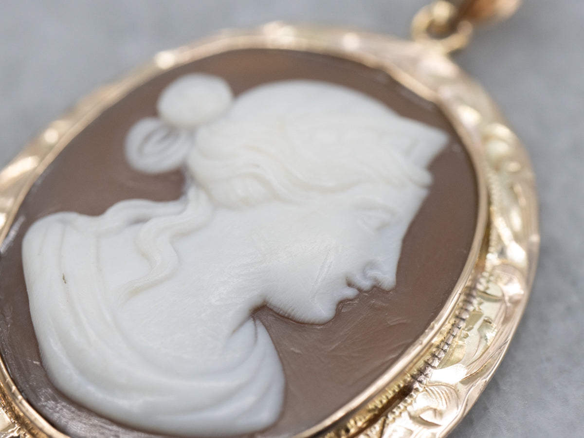 Vintage Cameo Engraved Setting Yellow Gold Pendant