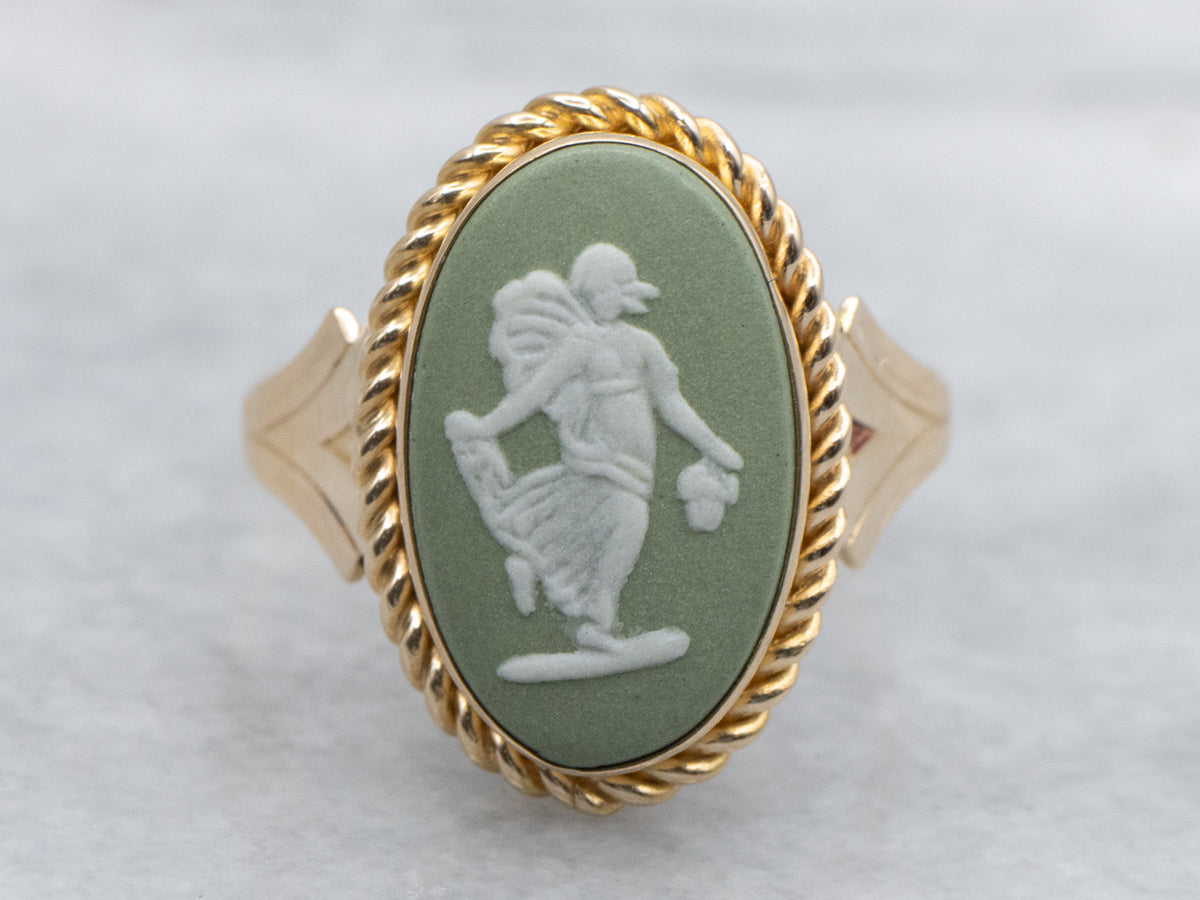 Vintage Wedgwood Jasperware Cameo Ring in Twisting Gold Setting