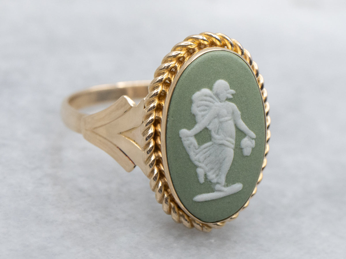Vintage Wedgwood Jasperware Cameo Ring in Twisting Gold Setting
