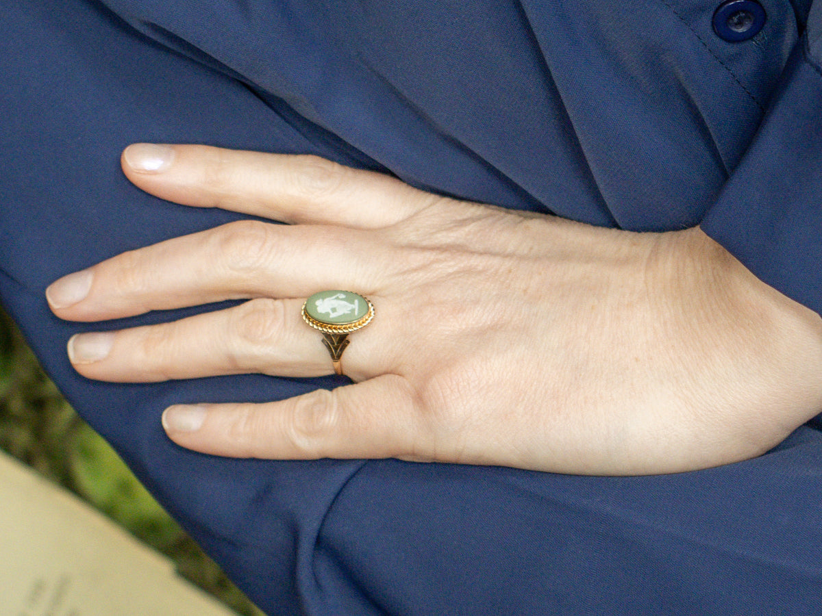 Vintage Wedgwood Jasperware Cameo Ring in Twisting Gold Setting