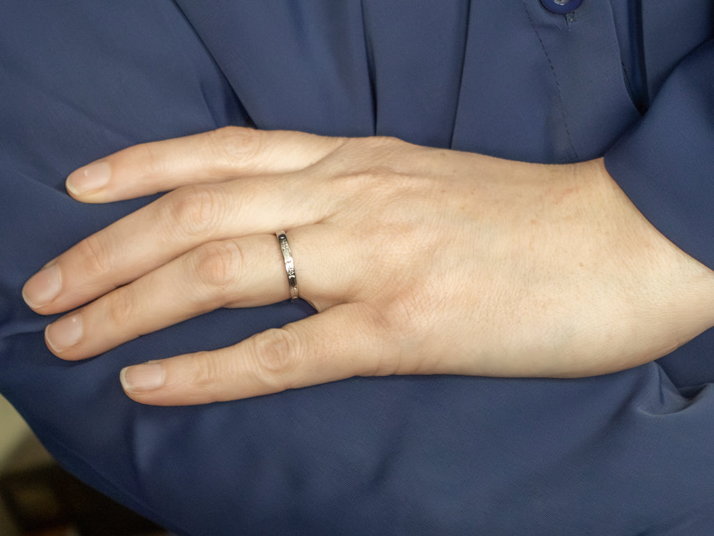 Antique Floral Forget-Me-Not Pattern Band
