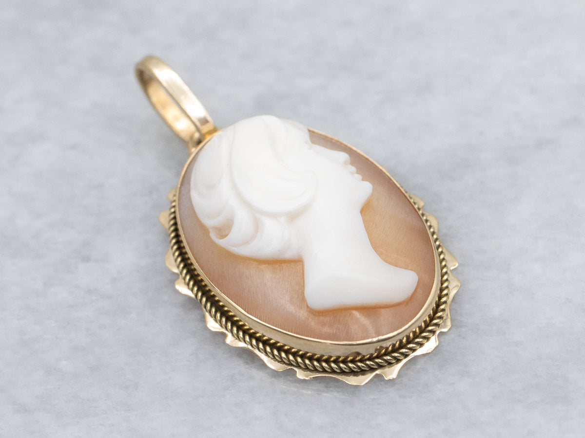 Mid-Century Italian Women Vintage Gold Cameo Pendant