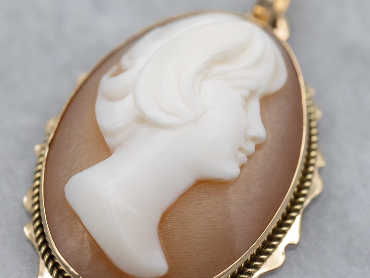 Mid-Century Italian Women Vintage Gold Cameo Pendant