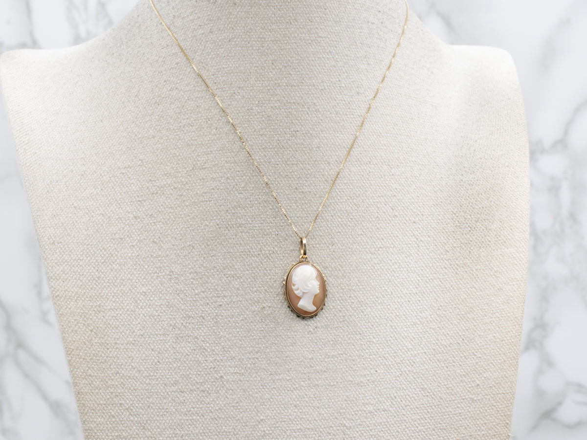 Mid-Century Italian Women Vintage Gold Cameo Pendant
