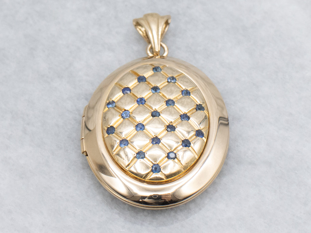 Vintage Gold Sapphire Tufted Pattern Oval-Shaped Locket