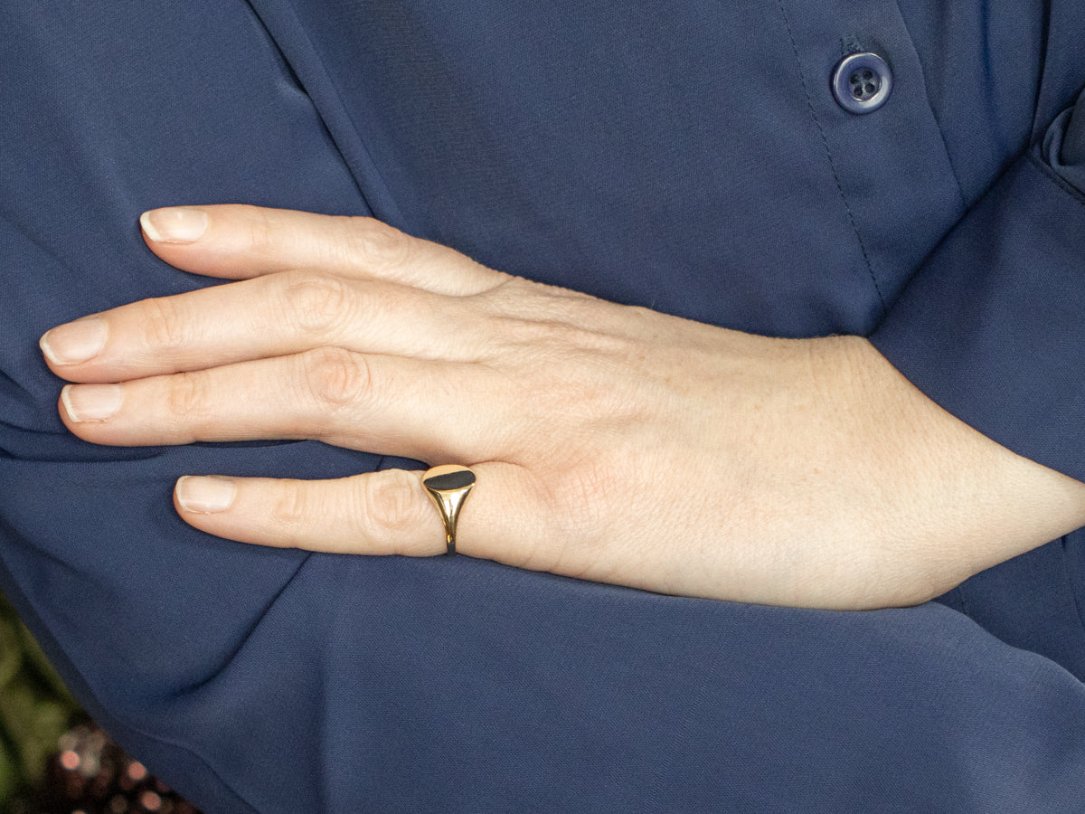 Plain Polished Gold Oval Top Signet Ring