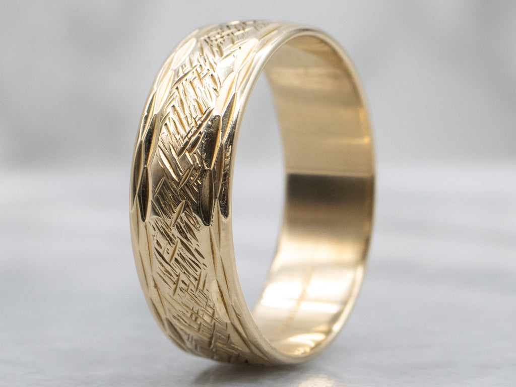 Vintage Gold ArtCarved Cross-Hatched Patterned Men's Band