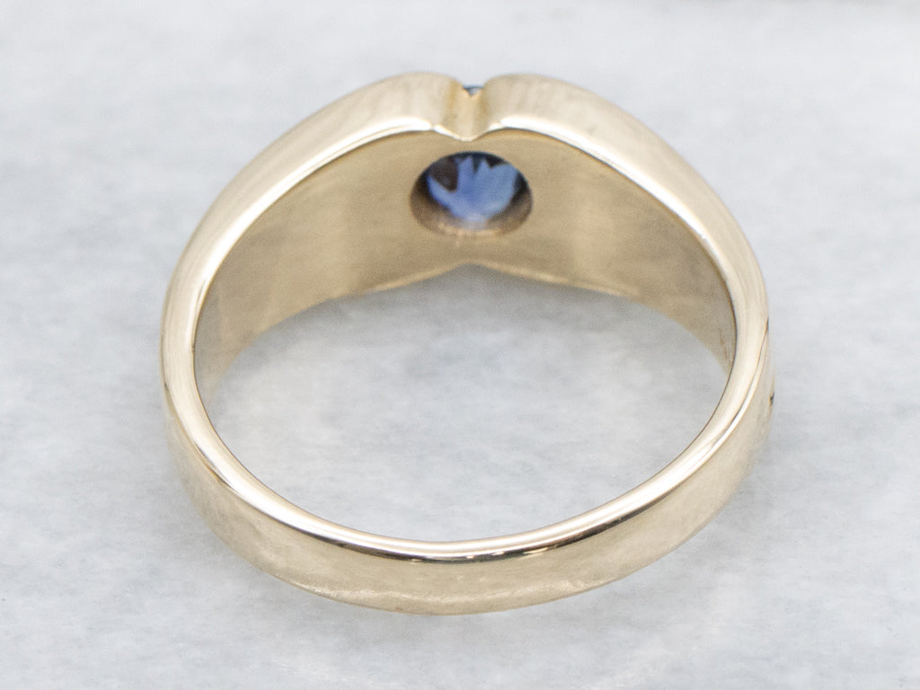 Sapphire and Diamond Grooved Yellow Gold Ring