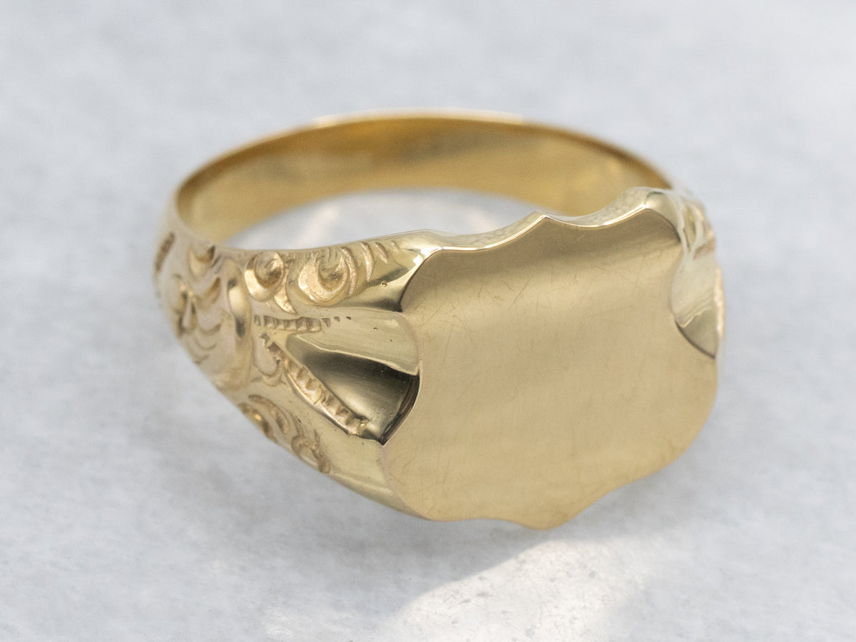 Antique Gold Signet Ring with Shield-Shaped Top