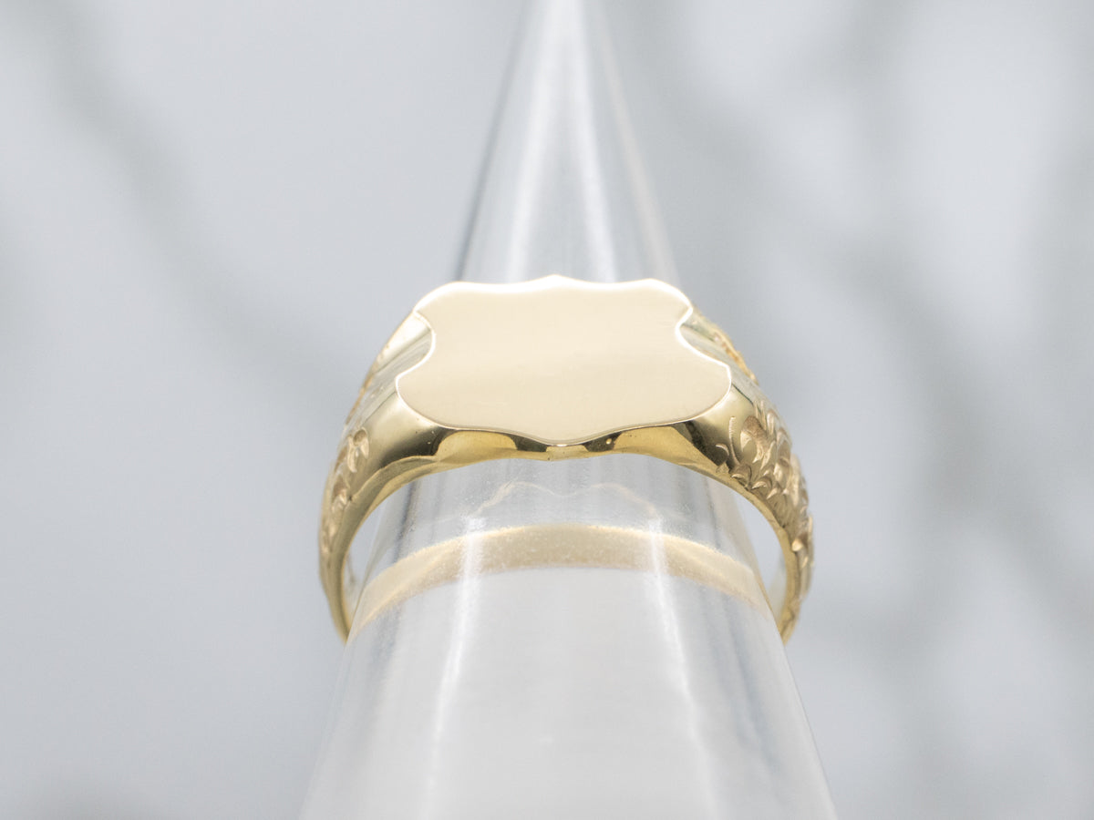 Antique Gold Signet Ring with Shield-Shaped Top