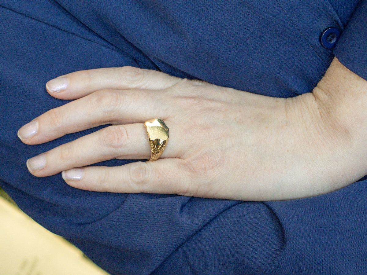 Antique Gold Signet Ring with Shield-Shaped Top
