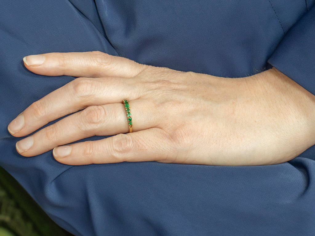 18-Karat Yellow Gold and Emerald Gemstone Band
