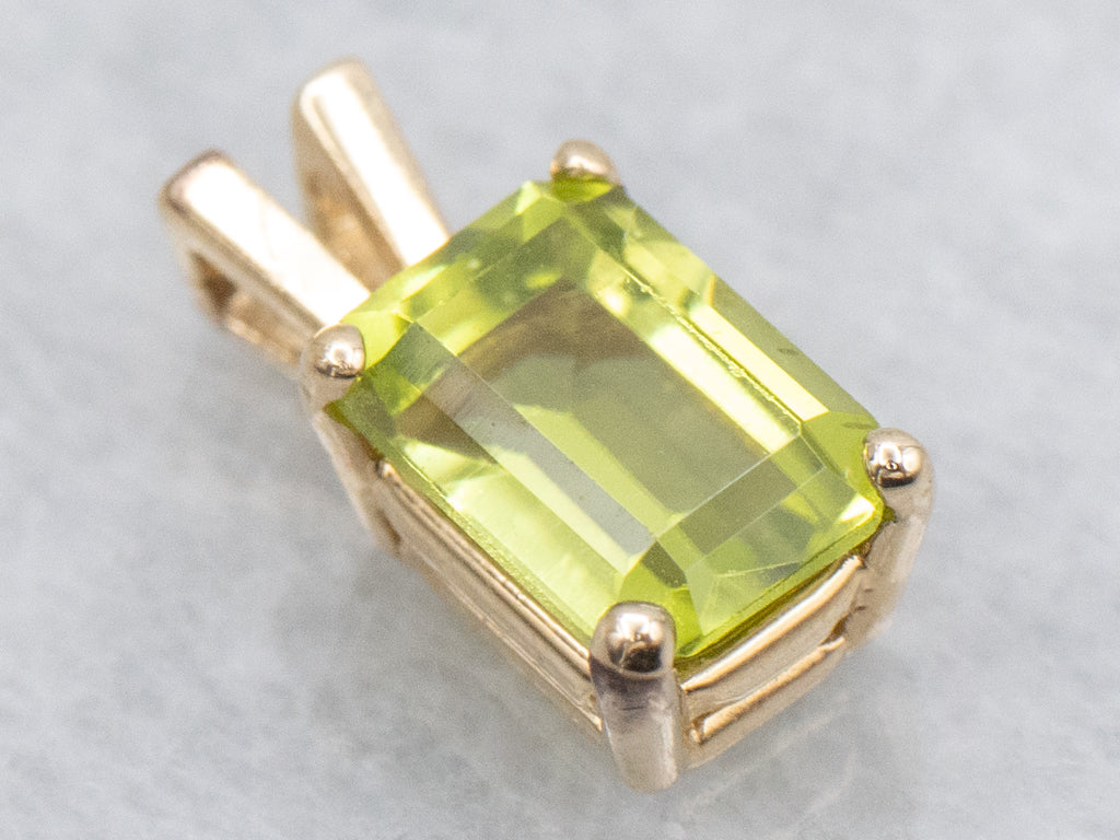 Bright Green Peridot Yellow Gold Pendant