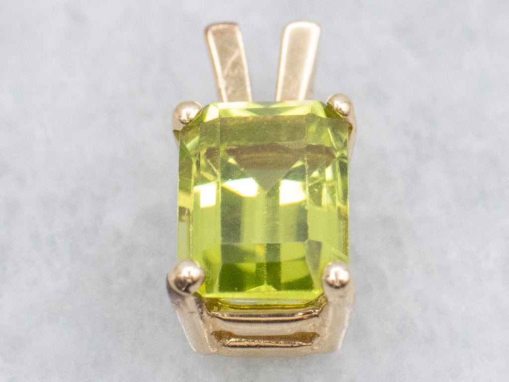 Bright Green Peridot Yellow Gold Pendant