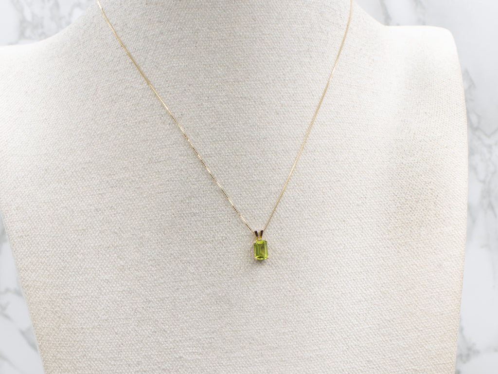 Bright Green Peridot Yellow Gold Pendant