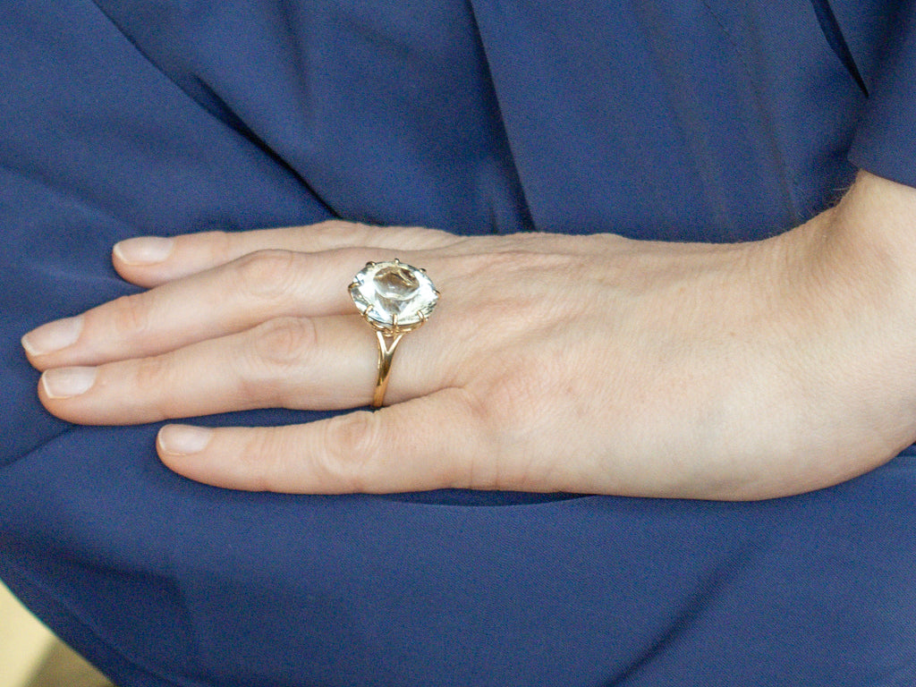 Stunning Round-Cut Blue Topaz and Gold Cocktail Ring